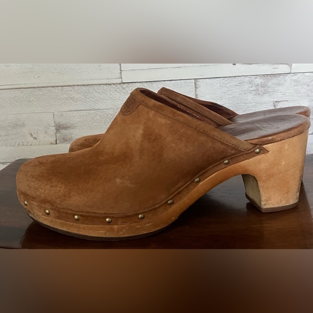 UGG Abbie Studded Suede Platform Clogs in size 9 - Picture 3 of 10